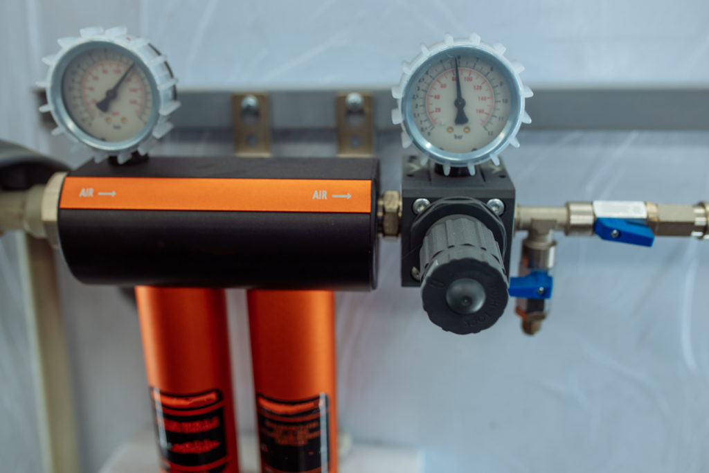 Air compressor water trap filter, pressure gauge